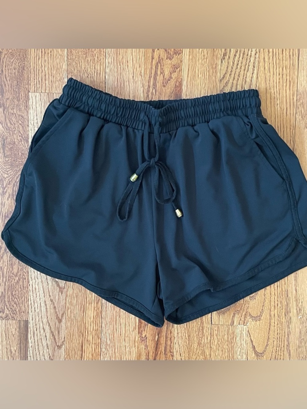 “After Dark” Black Drawstring Everyday Shorts. Size Small. 🖤